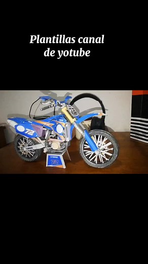 Moto en cartulina Yamaha YZ450FM#YAMAHA #paperlovers #papercraft #paperlover #paperart