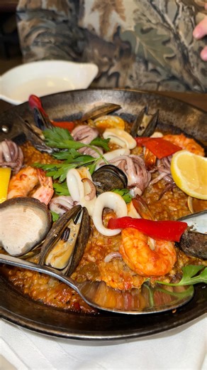 This one is for all of my sangria lovers! 🍷 Visited @barcelonawinebar in Dallas for the first time and loved my experience. Perfect date night spot with a fantastic wine selection. My personal favorite was their red sangria ❤️ They have a nice variety of tapas to choose from too! The paella STOLE THE SHOW!!!#sangria #tapas #dallasfoodie #barcelona #dfw | Wandering Foodie