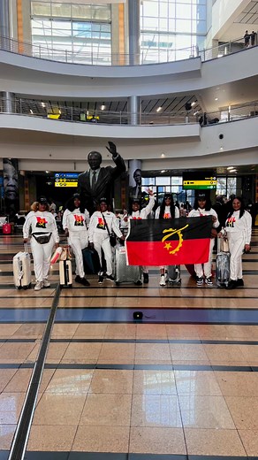 omeçamos, Tipicamente Representando O nosso País Angola 🇦🇴 ao som do mister Benga @preto__show.Inuka é Benga @jagna_lider__diamante_inuka @jagnainukaangola@naharatati @vitulumba_store @vahekeny12 | Isabel Shay