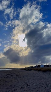🌊 Life in Old Orchard Beach, Maine : 🌞 Summer vs. Winter 🌲Old Orchard Beach, Maine is a whole different world when the tourists leave. In the summer, it’s bustling with beachgoers, carnival lights, and the excitement of the pier. But when winter rolls around, the town transforms into a peaceful, quiet retreat by the ocean.For those of us who live here year-round, winter in OOB offers something truly special—serenity, wide-open beaches, and the sound of the waves without the crowds. There’s a 