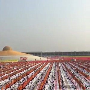 100000 novice monks - Alms offering Wat Dhammakaya temple C. Biplop kumar | Buddhism in The World