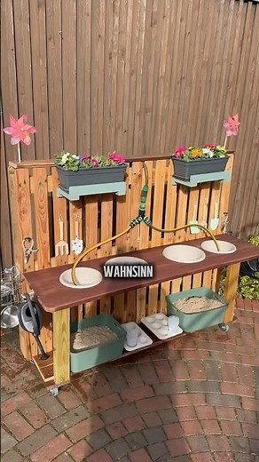 Low Budget Pallet Mud Kitchen #mudkitchen