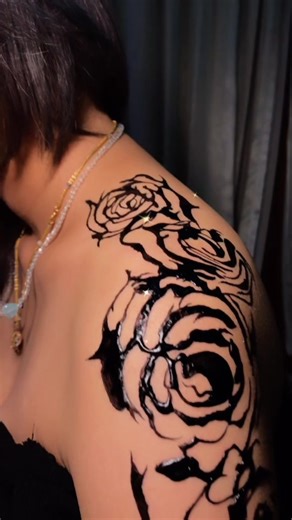 Jujutsu Kaisen Inspired Henna Art | Satisfying Peel 🤏