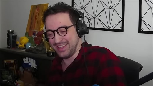 "Je ne pensais pas devenir fan de culture générale" : Culture Clash, le jeu imaginé par le streamer Etoiles remplit le Grand Rex