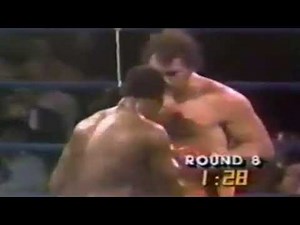 Larry Holmes vs Tex Cobb | Highlights