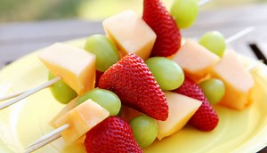 Making fruit kebabs at home