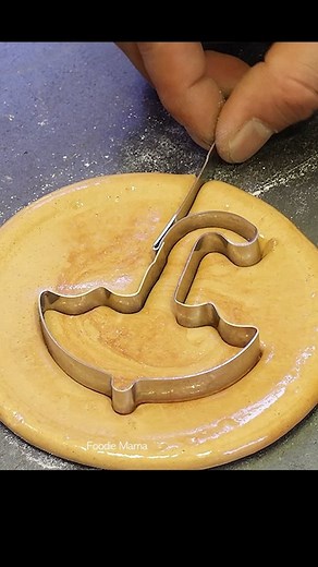 125K views · 53 reactions | Squid Game Dalgona Candy - Korean Street Food Location : 혜화역 2번출구 앞 ▶google map : https://maps.app.goo.gl/6YAH16nJ5vCkjhEz6 #squidgame2 #squidgame #dalgona | Fruit Mama | Facebook