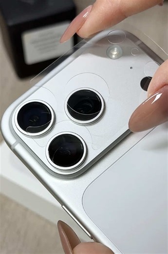 One-Touch Lens Protector Installation for iPhone 17 Pro