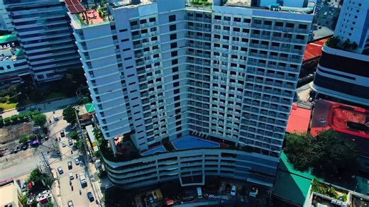 𝙒𝙝𝙖𝙩 𝙙𝙤𝙚𝙨 𝙞𝙩 𝙢𝙚𝙖𝙣 𝙩𝙤 𝙗𝙚 𝙩𝙝𝙚 𝙂𝙤𝙤𝙙 𝙂𝙪𝙮𝙨? In 2025, we focused on the work behind the scenes: how we build, how we listen, and how we show up for the communities we serve. From milestone launches to on-the-ground community moments, this year was about being present, learning, and moving forward with a clearer purpose. It was also a pivotal year for SMDC, as we introduced SMDC Heights, SMDC Nature, and SMDC Symphony Homes—three segments that reflect how we are evolving to