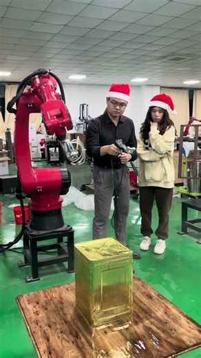 Programming-free spray robot. #spraying #industrialrobot #sixaxisrobot #robotics #automatic