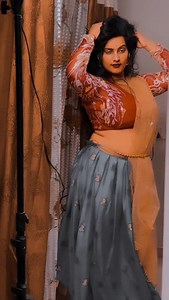 2.9K reactions · 23 shares | #Paapi  @aasthagill @warnermusicindia #aasthagill #trending #dance #dancereels #paapidance #explore | Shivani Thakur | Facebook