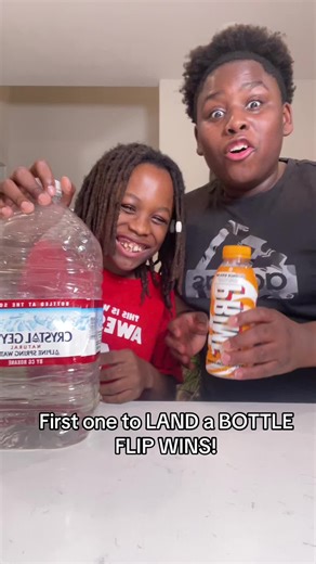 JFunk (@itsjfunk)’s video of Water Bottle Flip