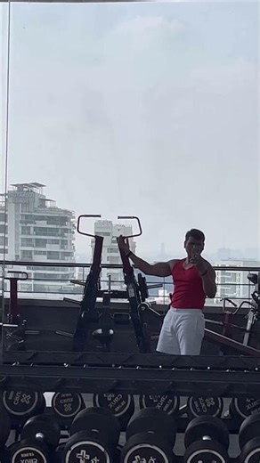 Flexing the gains 💪 Hard work always pays off! #BicepsPump #FlexMode #fitness #flexing #muscleflex