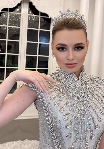 Russian Beauty in LEOALMODAL Bridal Masterpiece by Anna Kireeva