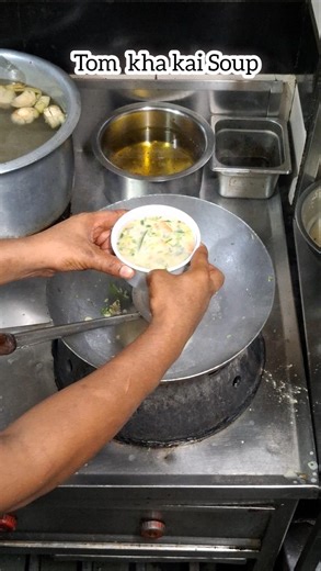 Tom kha kai Soup recipe #streetfood #hotellife #kitchenchef #hotellife #chef #foodi