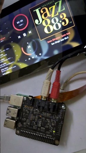 DIY streamer with Raspberry pi 5 , iq audio pro dac and 7 inch display .