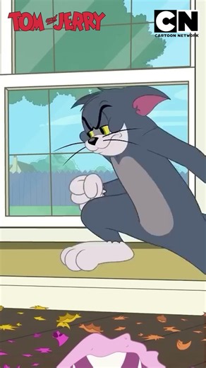 Tom & Jerry🐱| Spike vs. The Giant Inflatable Bear!🐻😂| #catandthemouse😍| #shorts | ‪@cnindia‬ ​