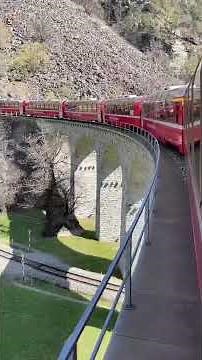 🇨🇭 Explore the Stunning Swiss Alps with the Bernina Express Train 🚂