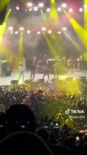 Bone Thugs-N-Harmony: 1st of the Month Live Performance