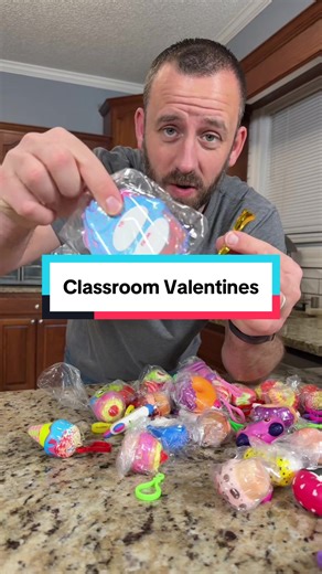 Valentine's Day 30pcs Cute Key Chains #valentinesday #classroomparty #partyfavor #tiktokshopcreatorpicks