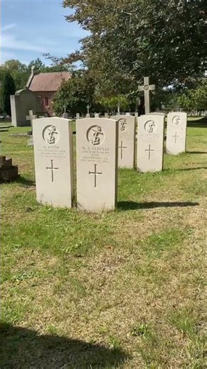 6 military graves￼