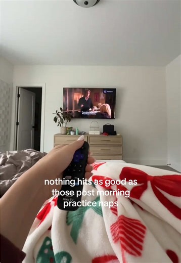 Where swimmers are when they aren’t at practice 😴 📸: @maggie swims 🏊🏼‍♀️💧 #swimmercheck #swimmerthings #swimmerproblems #swimmerlife