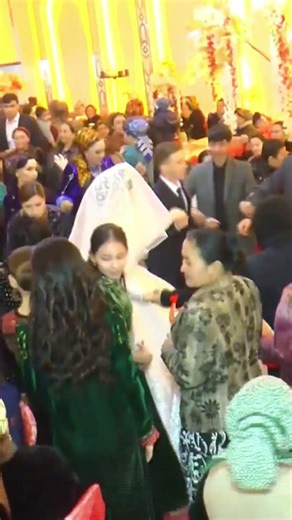 Beautiful Bride Dance – Elegant Wedding Moment 💃💍