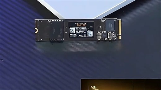 西部数据大容量硬盘，轻松存储全家照片与视频，告别存储焦虑。WD My Book系列稳定可靠，家庭娱乐好帮手，备份迅速不费时。