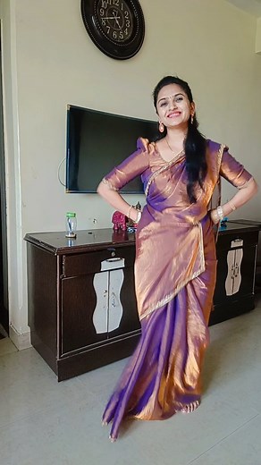 588K views · 22K reactions | Marathi Tadka 殺 #trending #instadaily #dance #instagood #love #dance #peace #unity #harmony #viralreels #viralvideos | Komal Ahire | Facebook