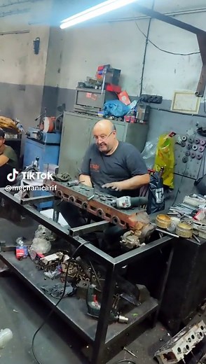 #mechanic #work Engine valve gide setting #mechanicarif #enginemechanicarif #worksmart #engineer #Repair #engine