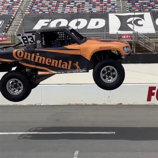 Jumping A Viper In A Stadium Super Truck!! 😬🏁 | Cleetus McFarland