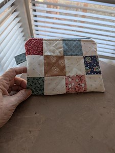 Handmade Patchwork Zipper Pouch: Lori Holt Cotton, Lightly Padded - Etsy Canada