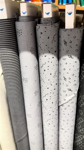 Classic, bold, and effortlessly chic! Meet Blackout by the RBD Designers for Riley Blake! These rich black florals and blossoms bring just the right amount of drama to any project. Perfect for modern quilts, timeless apparel, or home décor that makes a statement. Shop the collection here: https://tinyurl.com/2d76dd8h | Fabric Bash
