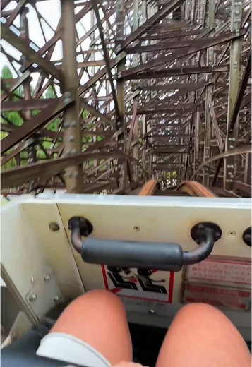 日本最古の木造ジェットコースター体験
