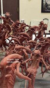 84K views · 3.1K reactions | My one of one #aliens vs #predators sculpture, hand sculpted in clay back in .. 2013(?) 樂 | Simon Lee (Spiderzero) | Facebook