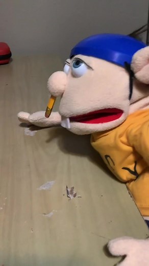 Jeffy Talks to the Manager in Hilarious Puppet Comedy