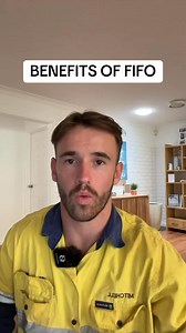 Thinking about a FIFO mining job in Australia? Here’s why it’s worth it 👷‍♂️💰 | 📸 @mitchhunt ❤️ | #fifo #fifo #fifojobs #fifoworker #fifofamily #fifofamily #fifolifestyle | Aussie FIFO Jobs