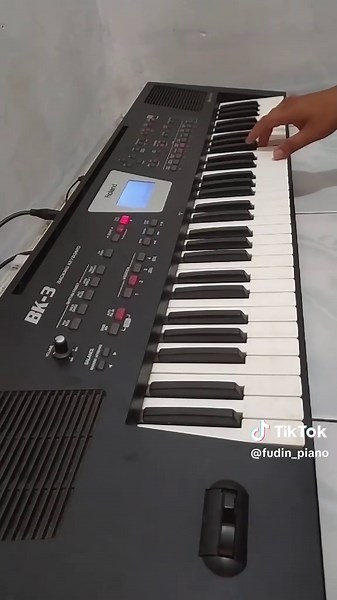 Kunci Keyboard Lagu Dangdut Gelandangan oleh Rhoma Irama