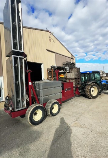 One sprayer ready to go. Hopefully we’re still a few weeks away. #farmtok #farming #fyp #fypシ #apples #manzana #newholland #michiganapples #farmlife #spray #precise #maintenance #agriculture #primavera #spring