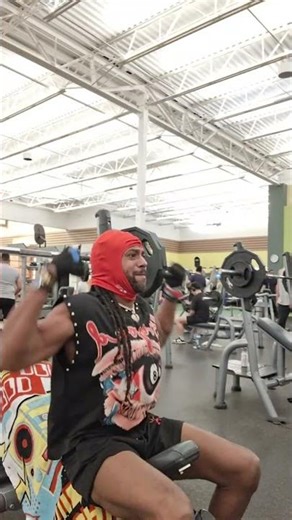 I'm benching 225 on the incline.I think it's been about eight years since I got up that high one rep