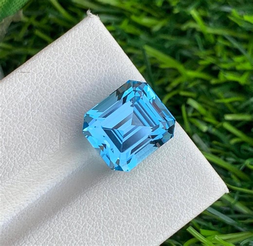 10,60 karaat Zwitserse blauwe topaas edelsteen, smaragd geslepen - Etsy Nederland