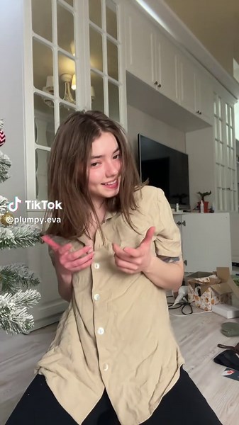 Acting in Fake Situations: Behind the Scenes