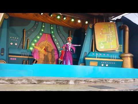 Penguins of Madagascar Live at Chessington World of Adventures 2015 (Operation Cheesy Dibbles)