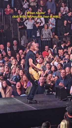 Bryan Adams "Roll with the Punches Tour" at Madison Square Garden 10/30/2025. #bryanadams #summerof69 #rollwiththepunches #concert #live | Erwin Ceniza