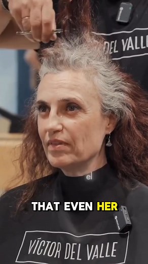 It’s astonishing: This woman transforms so dramatically that her husband doesn’t recognize her. Watch the full Video in comments 👇👇😱 | Interesting Stories