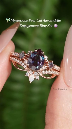🔮Mysterious Pear Cut Alexandrite Engagement Ring Set