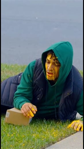 Porch Pirates Unexpected Paint Explosions 💥🫟 #PorchPirateCaught #PaintExplosion #Package #Viral