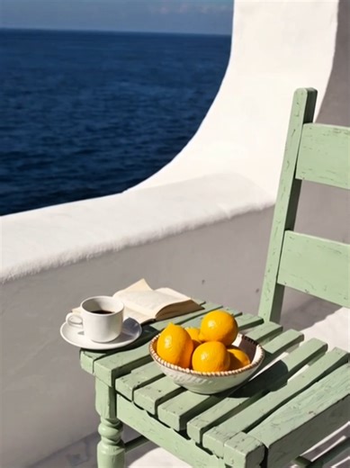 Explore the Stunning Cyclades Islands of Greece