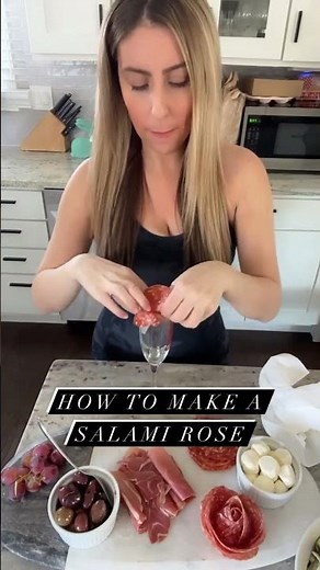 Ever wondered how to make a salami rose? Takes less than a minute and is soooo easy 🌹
