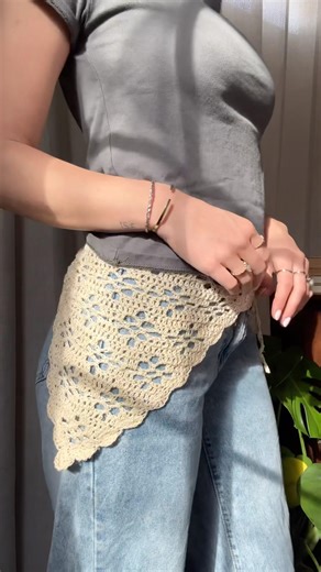 Loving my new crochet hip scarf #crochet